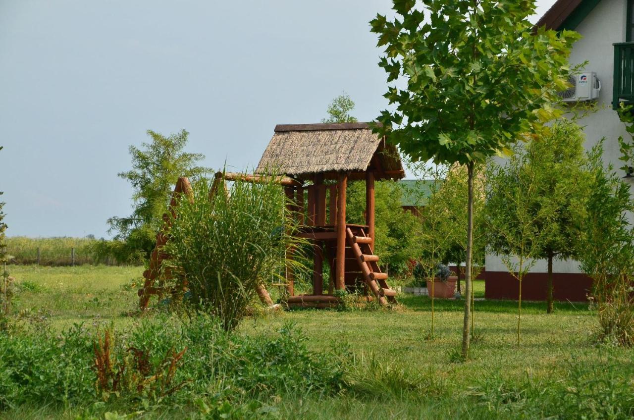 Antal-tavi Fogadó és Horgászparadicsom Szentes Extérieur photo