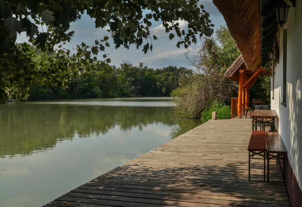 Antal-tavi Fogadó és Horgászparadicsom Szentes Extérieur photo