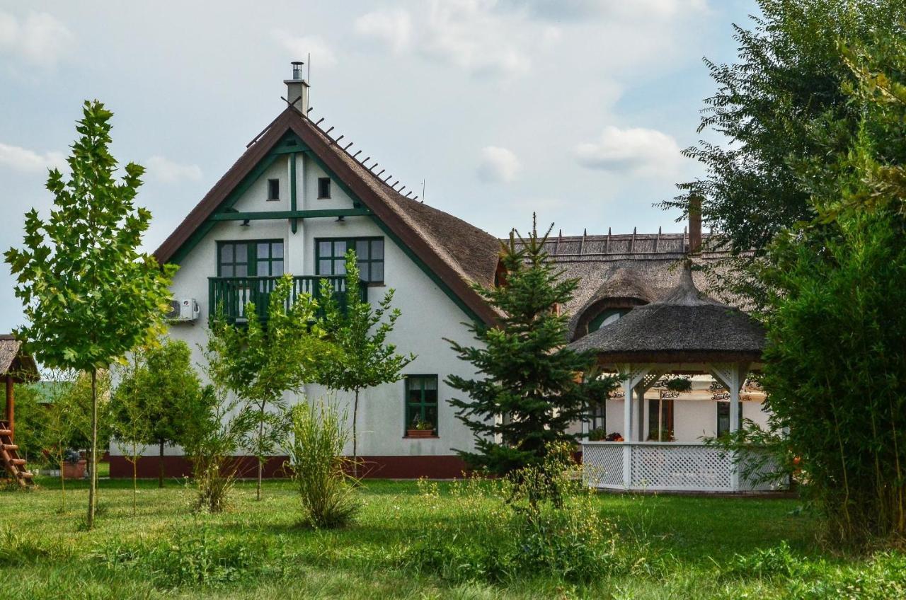 Antal-tavi Fogadó és Horgászparadicsom Szentes Extérieur photo
