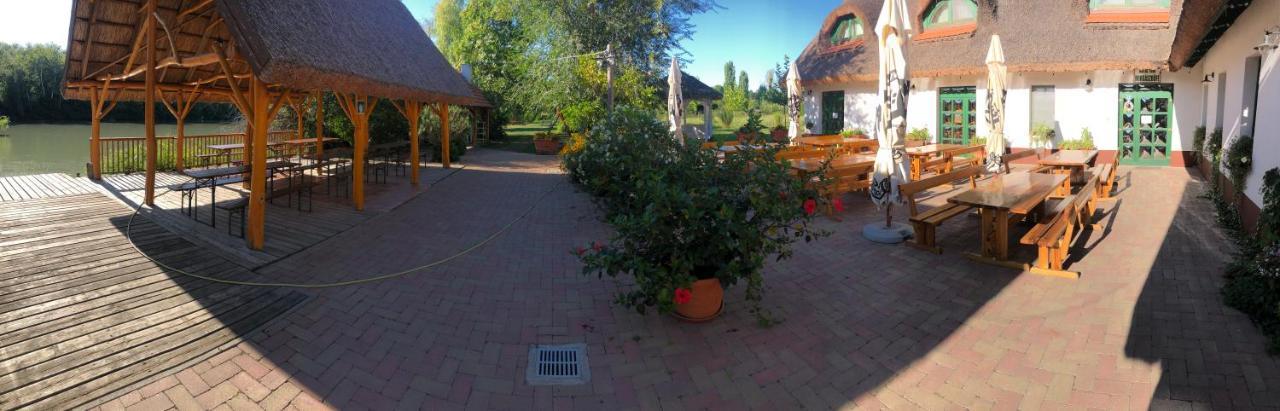 Antal-tavi Fogadó és Horgászparadicsom Szentes Extérieur photo